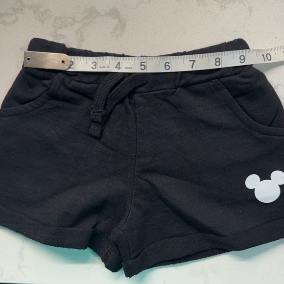 NWOT Disney Mickey Mouse Print Shorts w Pockets & Rolled Hem Kids Size 4T Black - Picture 5 of 7